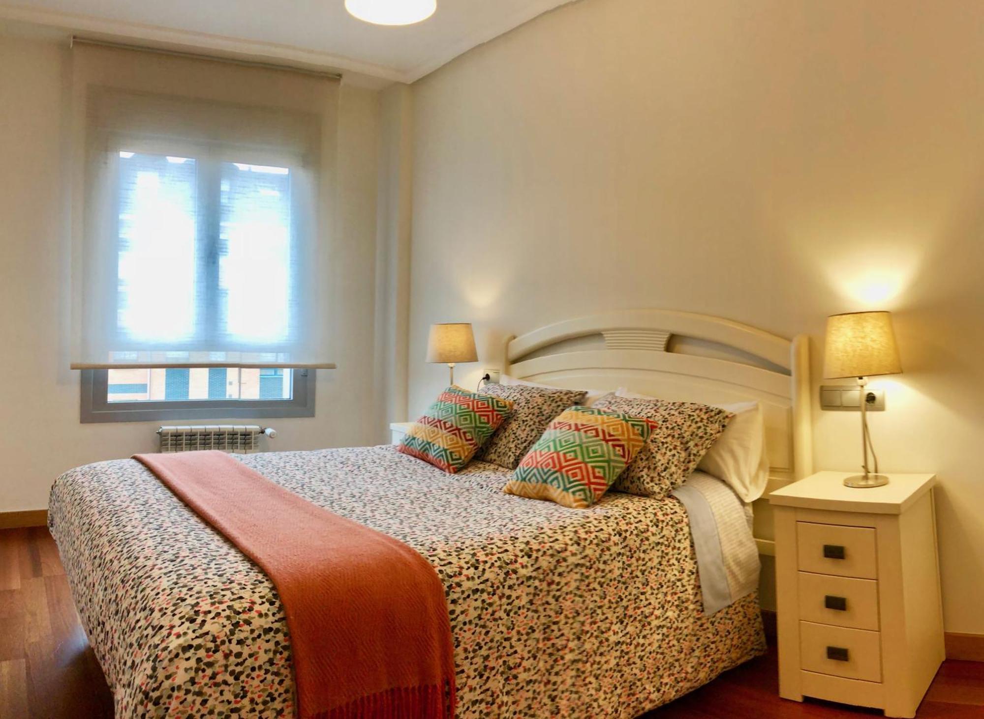 Apartamento Europa Jardin Oviedo Luaran gambar